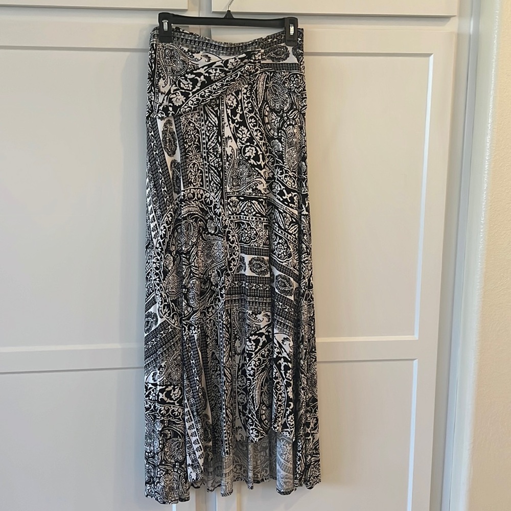 Maeve black/white long skirt. New- never worn.
